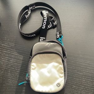Lululemon Easy Access Crossbody Bag